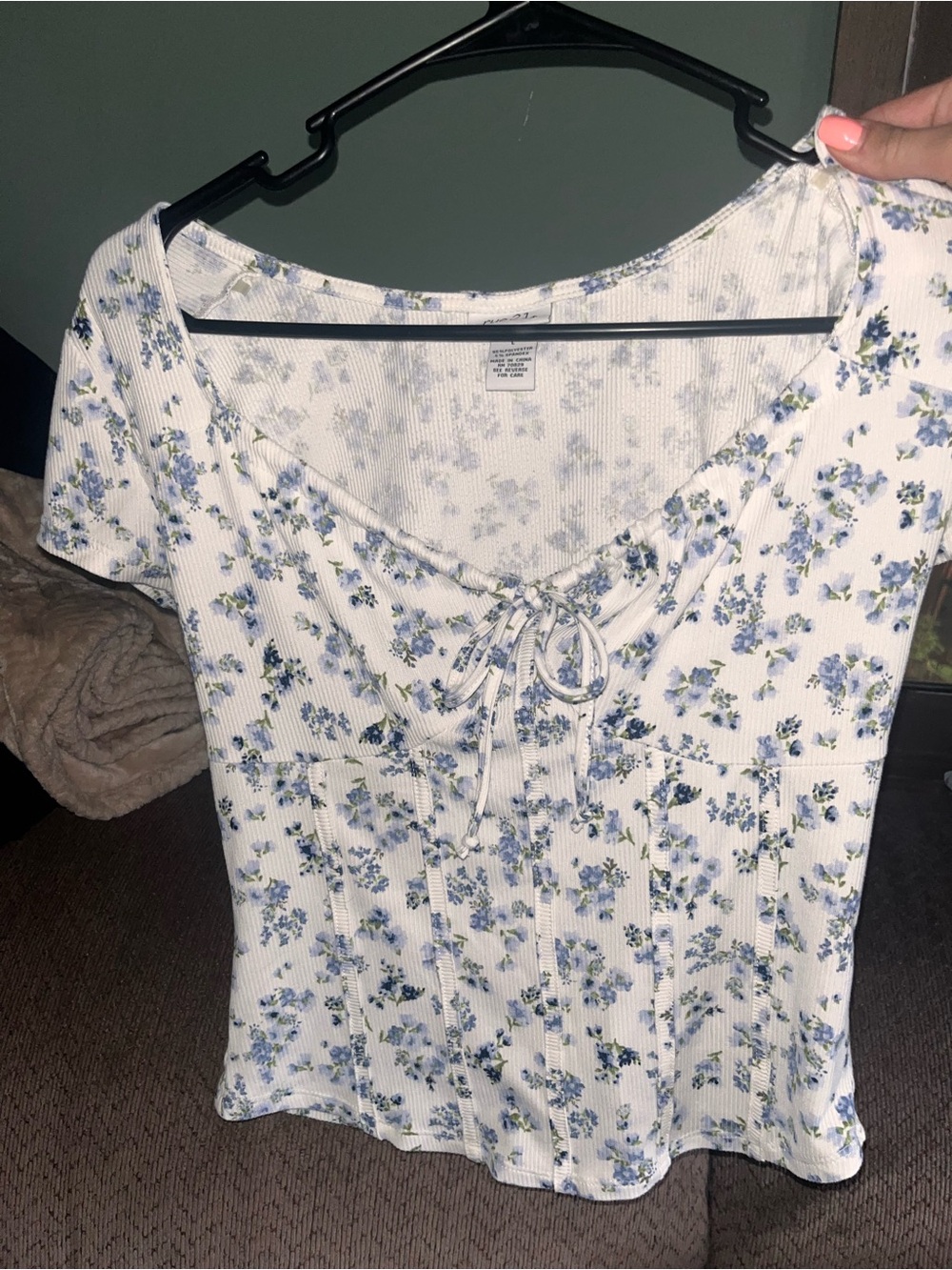 Rue21 White Cropped Floral Tie-Front Top with Blue Flowers